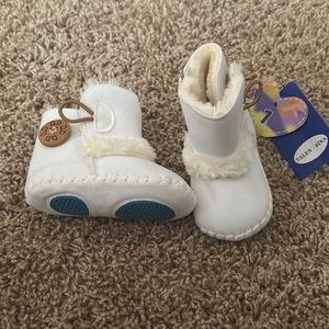 baby girl white winter boots with fur